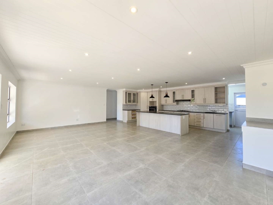 3 Bedroom Property for Sale in Stilbaai Wes Western Cape